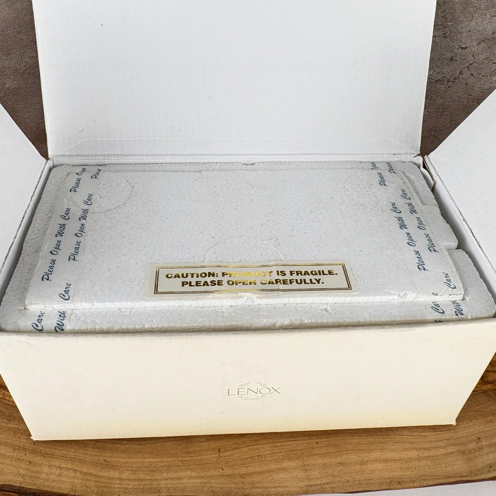 Lenox Forever Yours Swans 6090070 Wedding Promises Cake Topper 1999 w/ Box - Picture 6 of 9